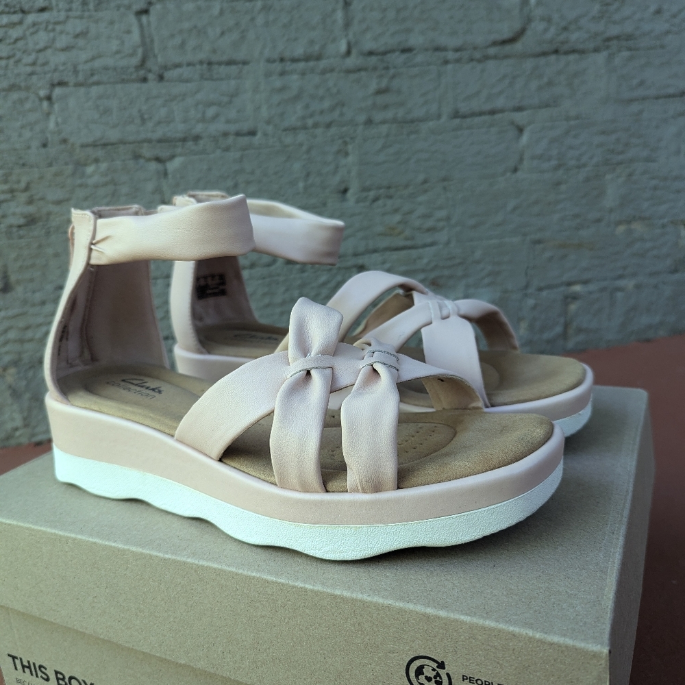 CLARKS Clara Rae Womens Faux Leather Ankle Wedge Sandals In Pink